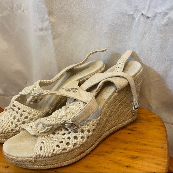 SoftMoc Women's Cream Boho Wedge Sandals - Picture 2 of 3